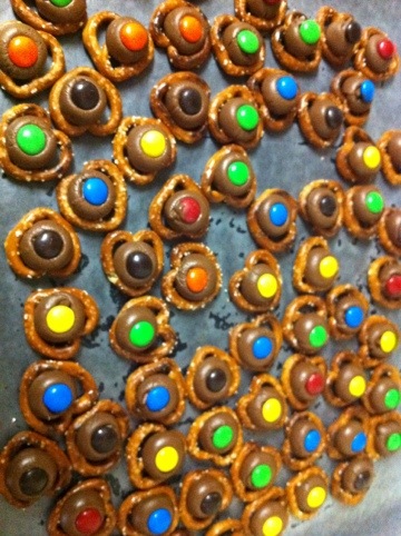10 Fun Recipes with Pretzels for National Pretzel Day on April 26th: Pretzel Kisses
